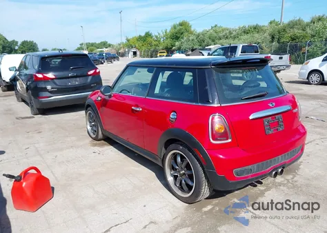 2007 Mini Cooper S z USA, uszkodzony, nr VIN WMWMF73527TL91853